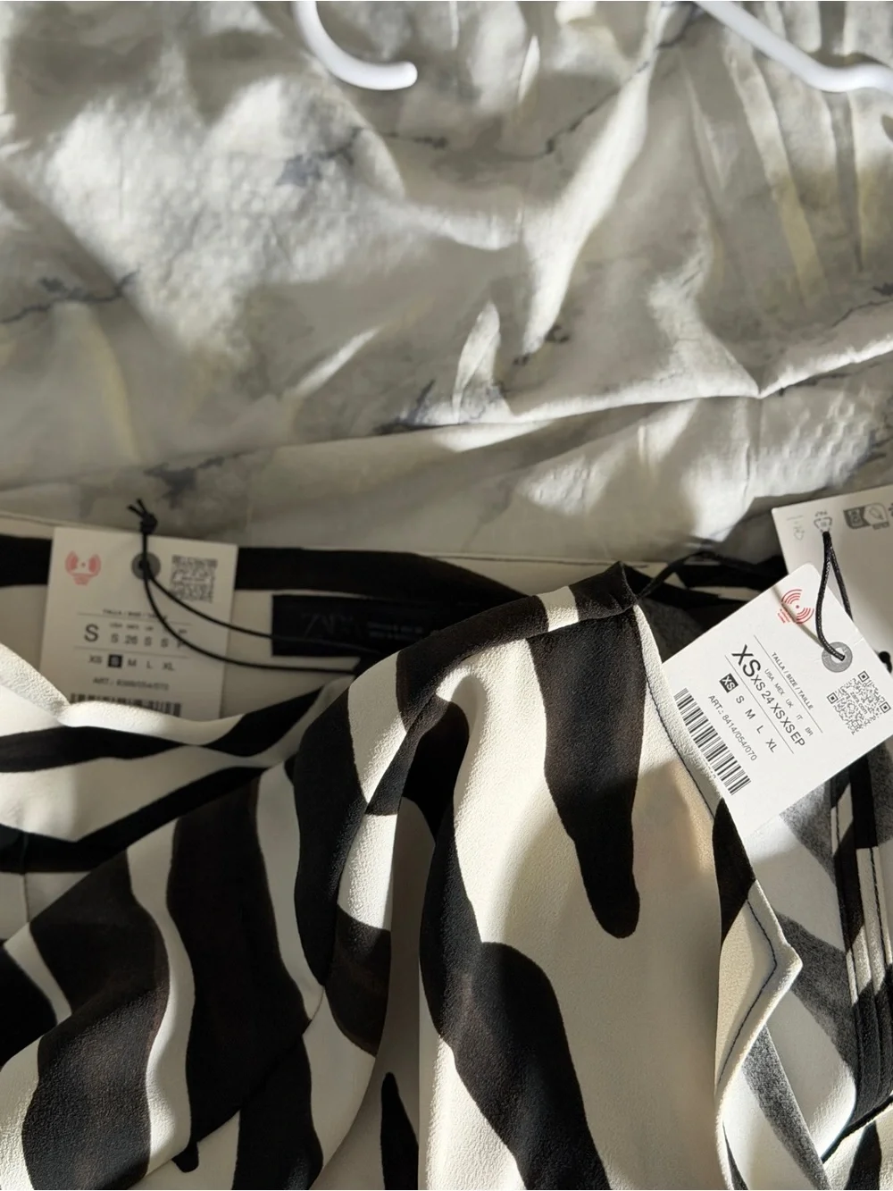 Zara Black & White Zebra-Print Wide-Leg two Piece Set - Picture 11 of 13